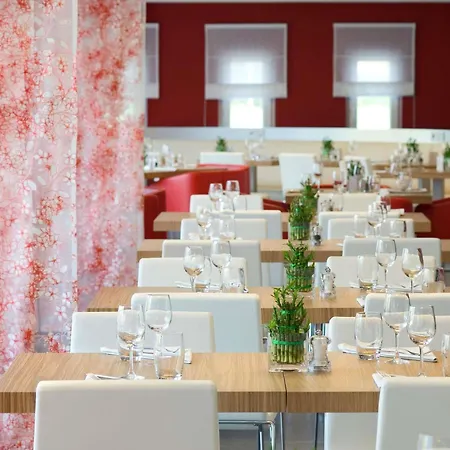 Novotel Brussels Airport-3